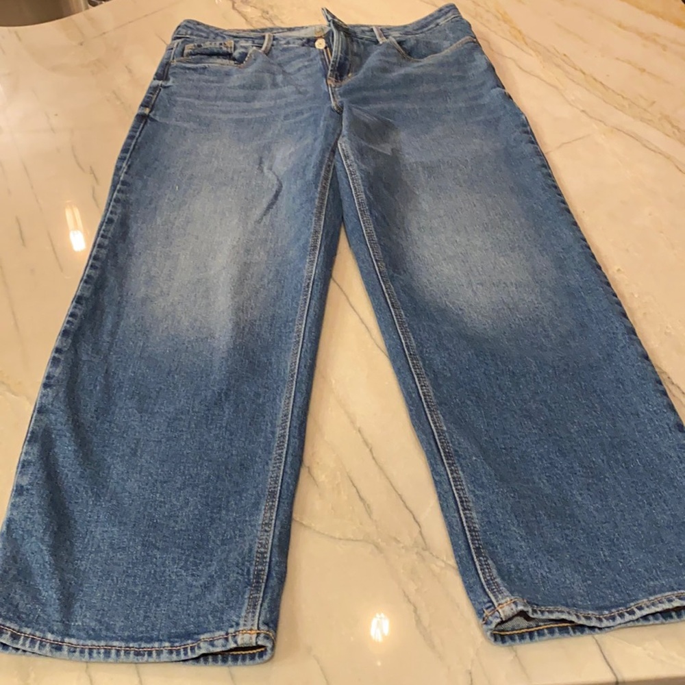 Old Navy Slim Wide Leg Crops. Size 12